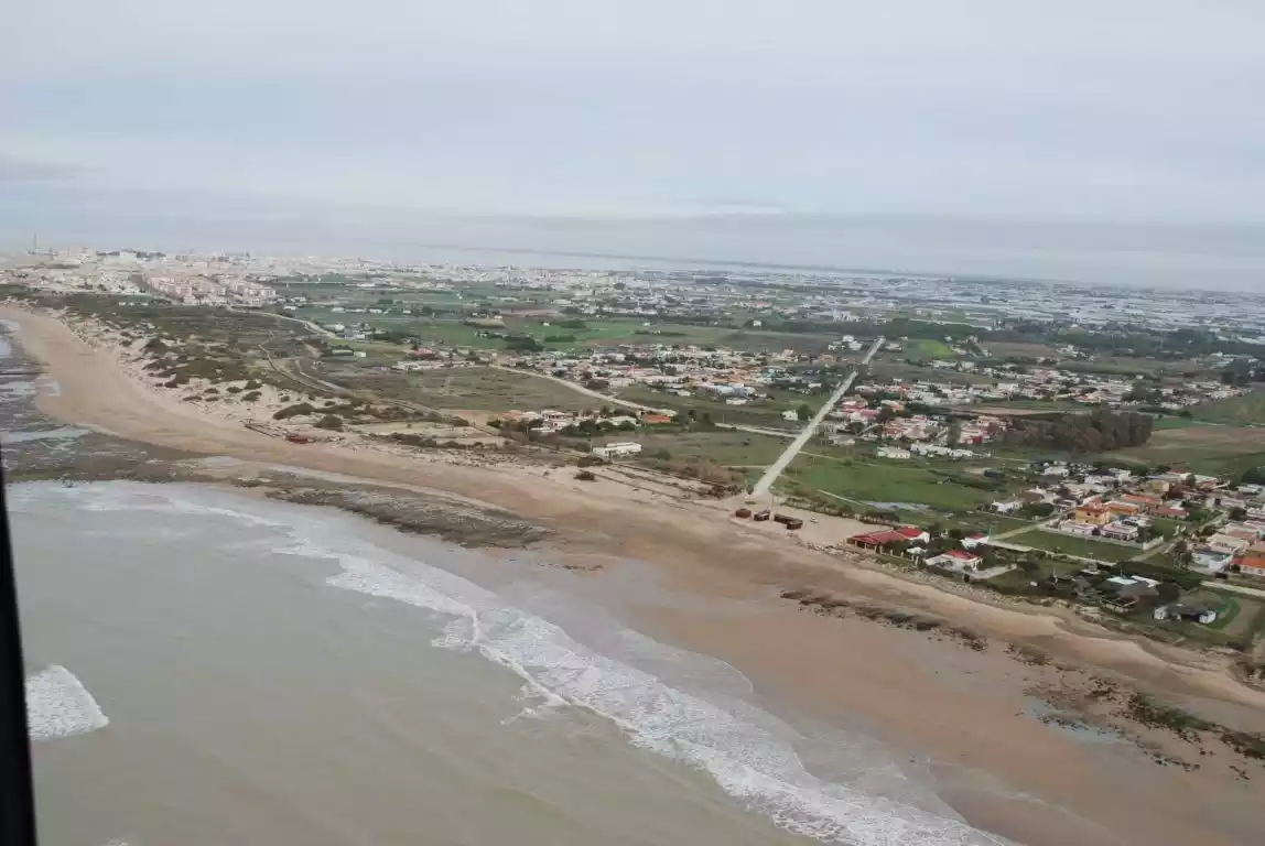 Playa de las Tres Piedras-La Ballena