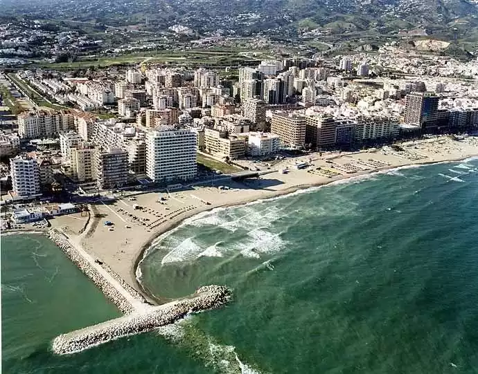 Playa de Los Boliches-Gaviotas