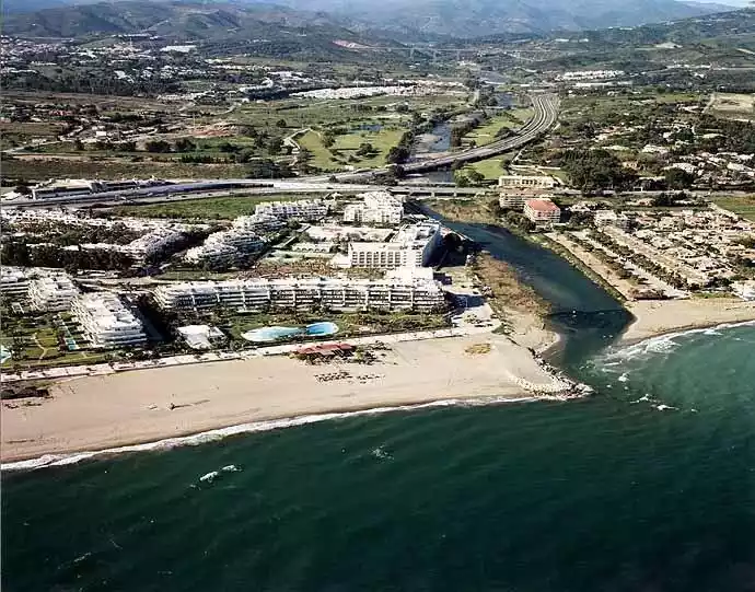 Playa Puerto Banús